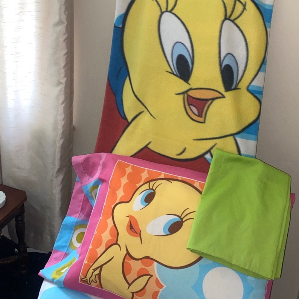 Vintage Tweety 90s Y2K Looney Tunes Warner Bros. Bedding Pillow Blanket